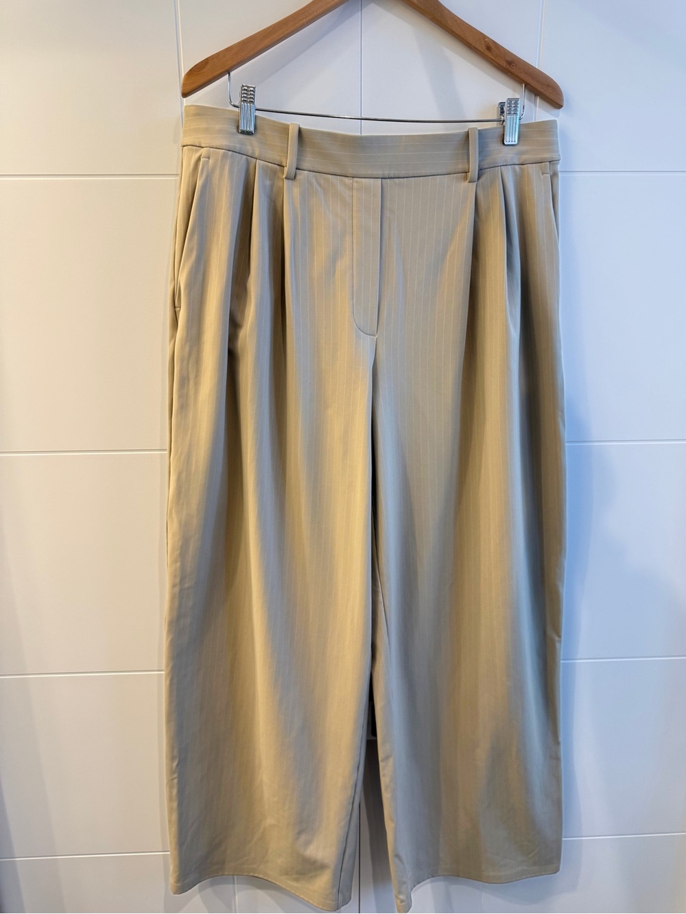 Lululemon Pleated Trousers Khaki Women’s XL Daydrift